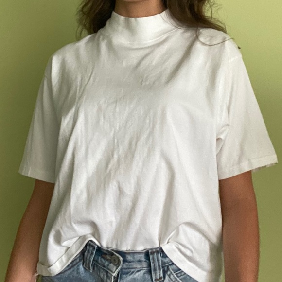 Brandy Melville top - Picture 3 of 5